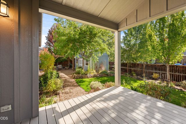 1646 NW Upas Avenue, Redmond, OR 97756