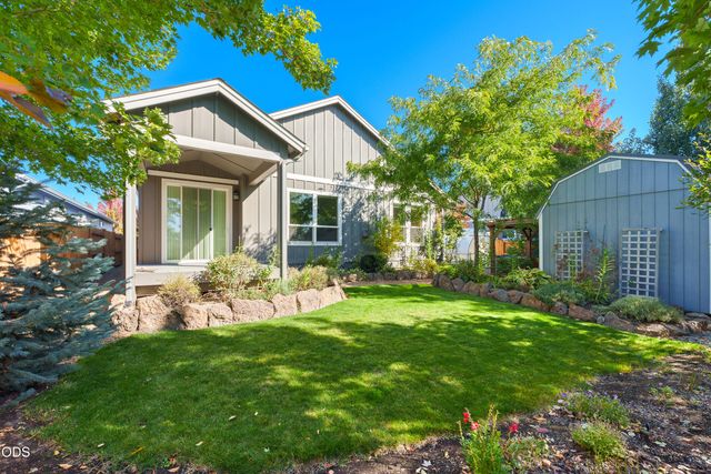 1646 NW Upas Avenue, Redmond, OR 97756