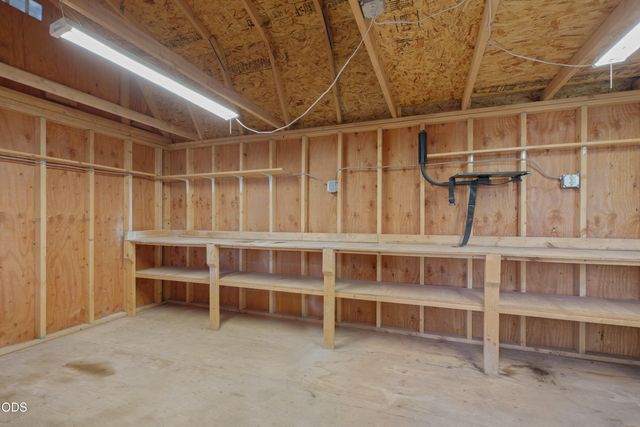 1646 NW Upas Avenue, Redmond, OR 97756