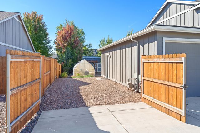 1646 NW Upas Avenue, Redmond, OR 97756