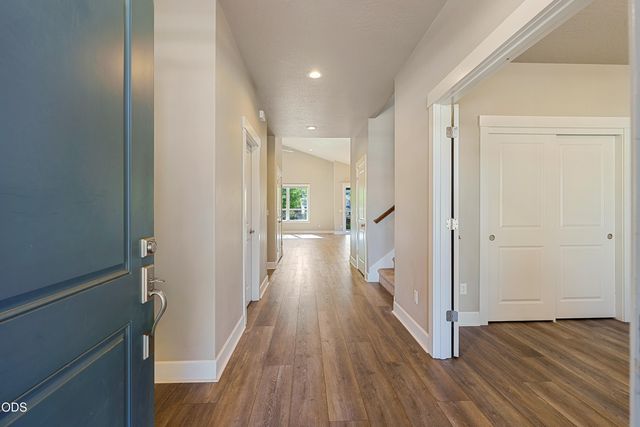 1646 NW Upas Avenue, Redmond, OR 97756
