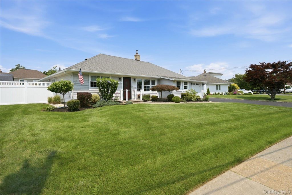 45 Polo Road, Massapequa, NY 11758 — photo 4