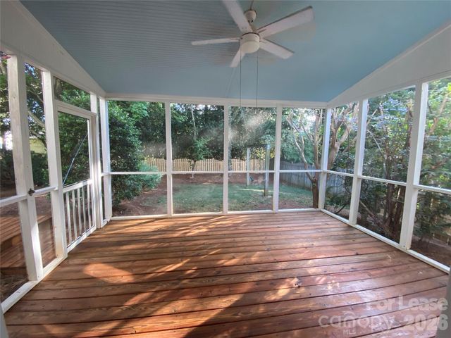9513 Wilson Hall Drive, Charlotte, NC 28277