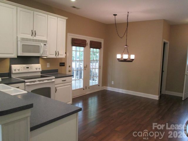 9513 Wilson Hall Drive, Charlotte, NC 28277