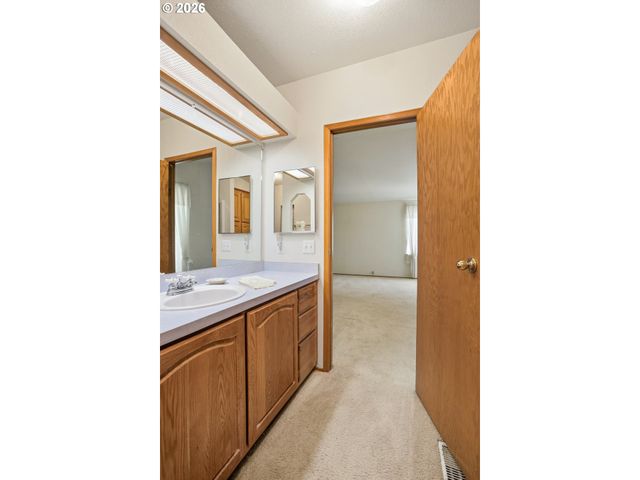 3700 BABCOCK Ln 87, Eugene, OR 97401