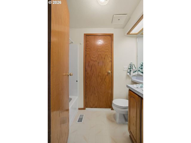 3700 BABCOCK Ln 87, Eugene, OR 97401