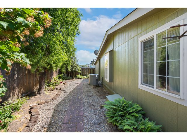 3700 BABCOCK Ln 87, Eugene, OR 97401