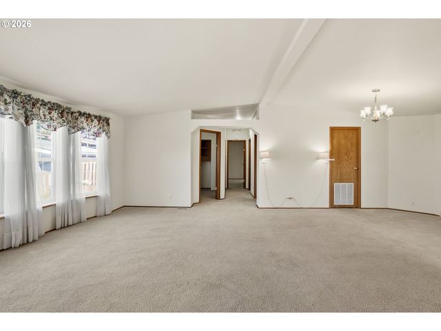 3700 BABCOCK Ln 87, Eugene, OR 97401