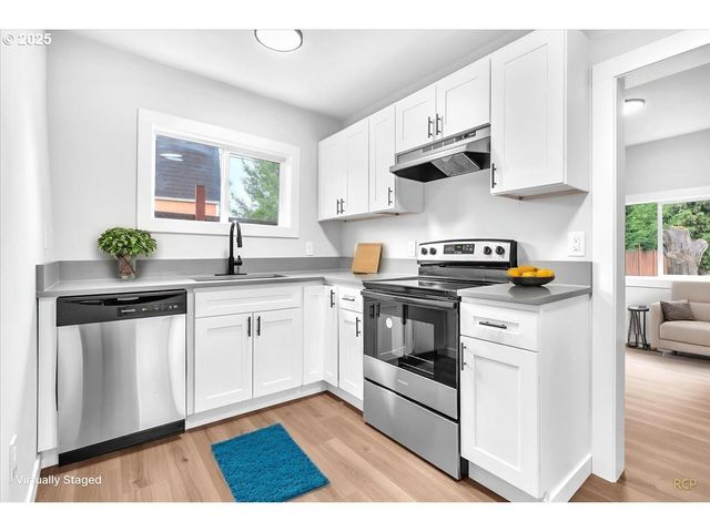 328 18TH Ave, Longview, WA 98632