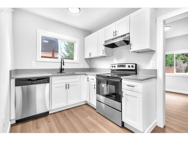 328 18TH Ave, Longview, WA 98632