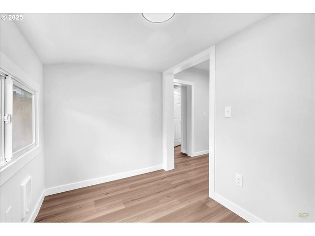 328 18TH Ave, Longview, WA 98632