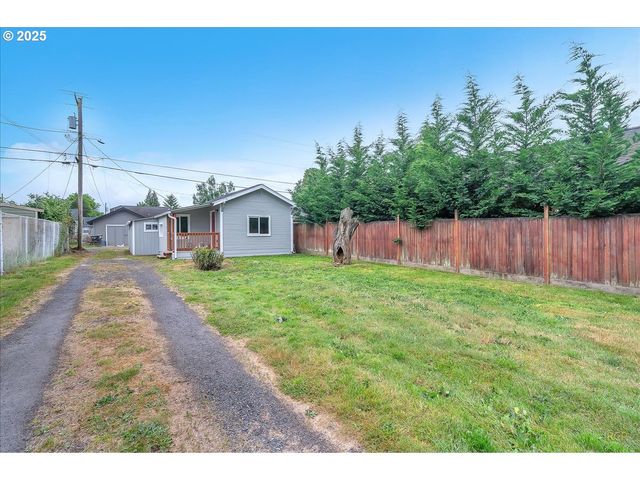 328 18TH Ave, Longview, WA 98632