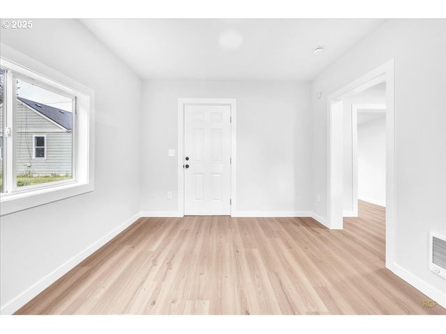 328 18TH Ave, Longview, WA 98632