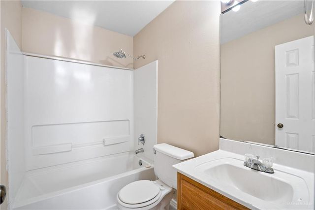 1800 Oasis Avenue 102, Mission, TX 78572