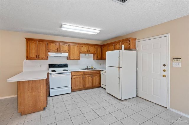 1800 Oasis Avenue 102, Mission, TX 78572