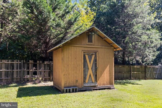 6095 MANOR LN, La Plata, MD 20646