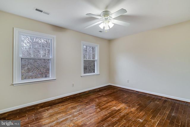 6095 MANOR LN, La Plata, MD 20646