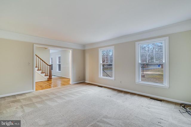 6095 MANOR LN, La Plata, MD 20646