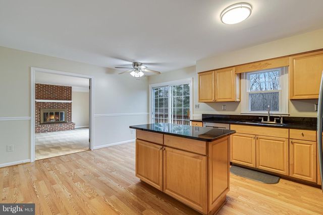 6095 MANOR LN, La Plata, MD 20646