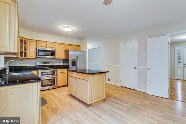 6095 MANOR LN, La Plata, MD 20646