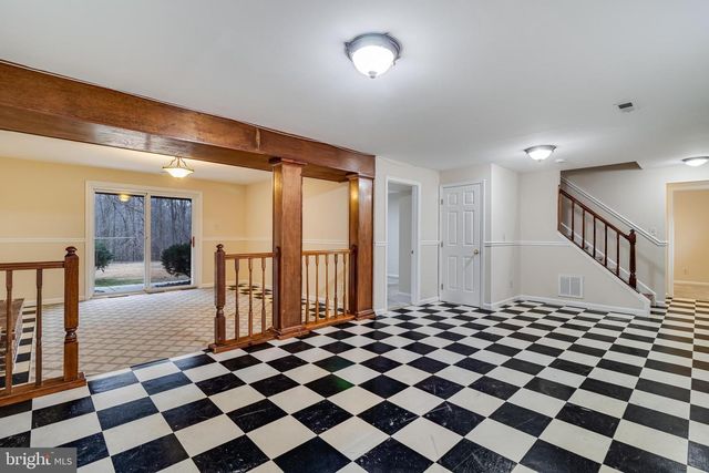 6095 MANOR LN, La Plata, MD 20646