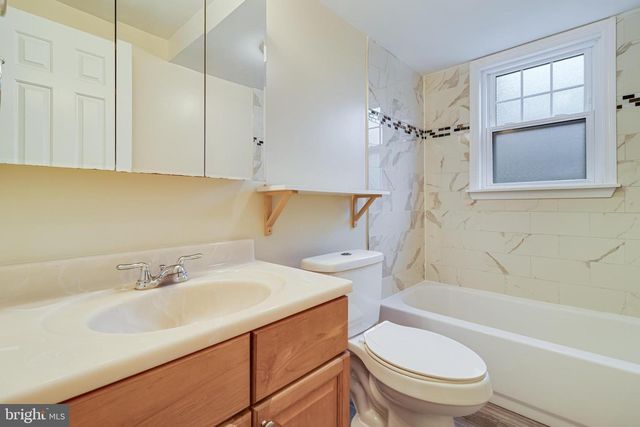 6095 MANOR LN, La Plata, MD 20646