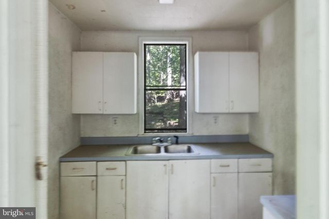 6095 MANOR LN, La Plata, MD 20646