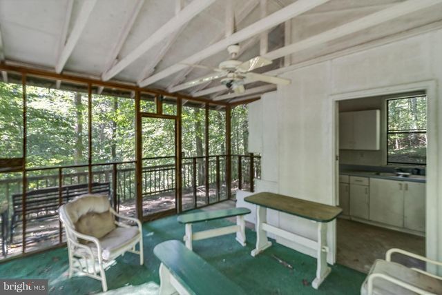 6095 MANOR LN, La Plata, MD 20646