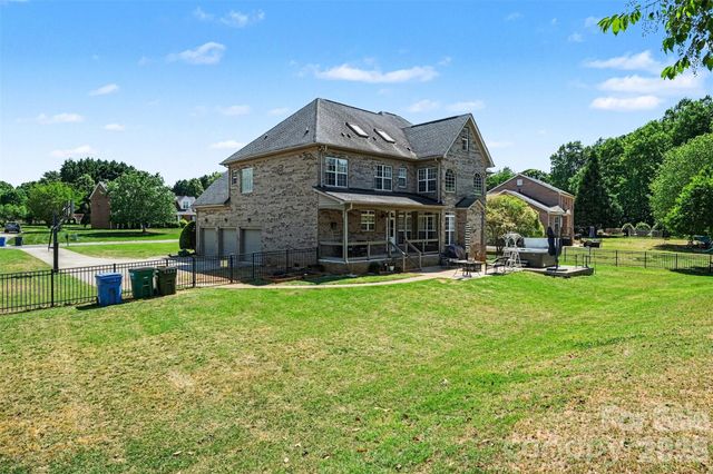 7233 Mcewen Place, Mint Hill, NC 28227
