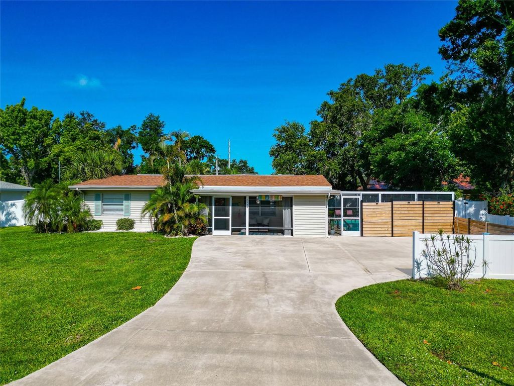 5948 MIRROR LAKE ROAD, Sarasota, FL 34238