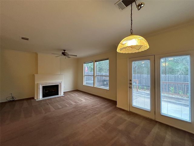 4620 W William Cannon DR 5, Austin, TX 78749