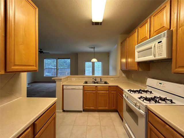4620 W William Cannon DR 5, Austin, TX 78749