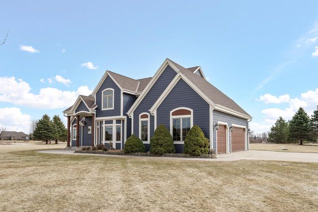 2394 Wildlife COURT, Richfield, WI 53076