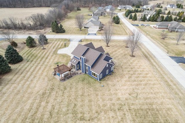 2394 Wildlife COURT, Richfield, WI 53076