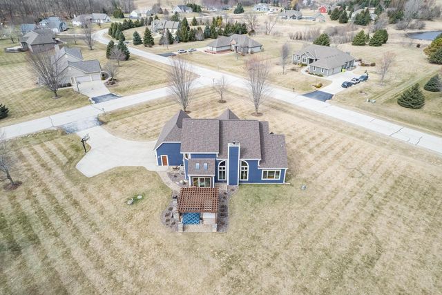2394 Wildlife COURT, Richfield, WI 53076