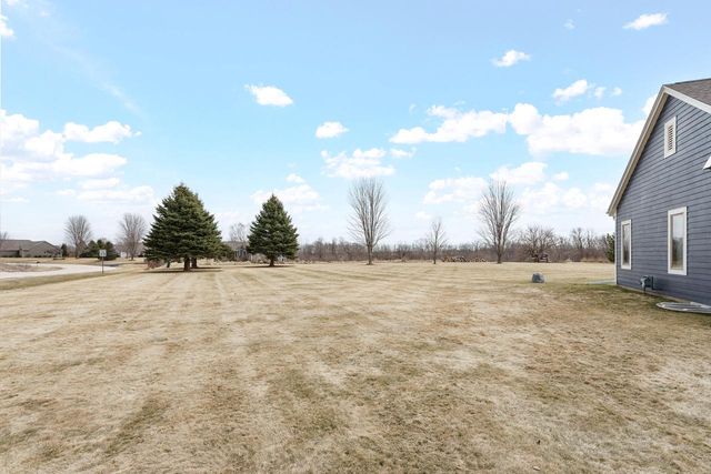 2394 Wildlife COURT, Richfield, WI 53076