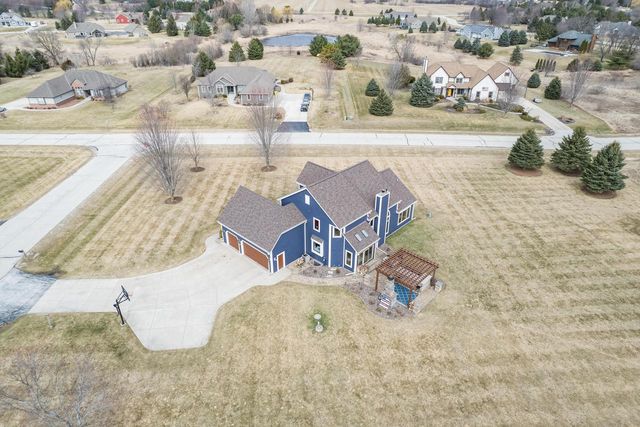 2394 Wildlife COURT, Richfield, WI 53076