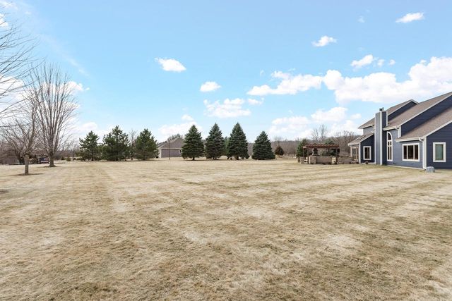 2394 Wildlife COURT, Richfield, WI 53076