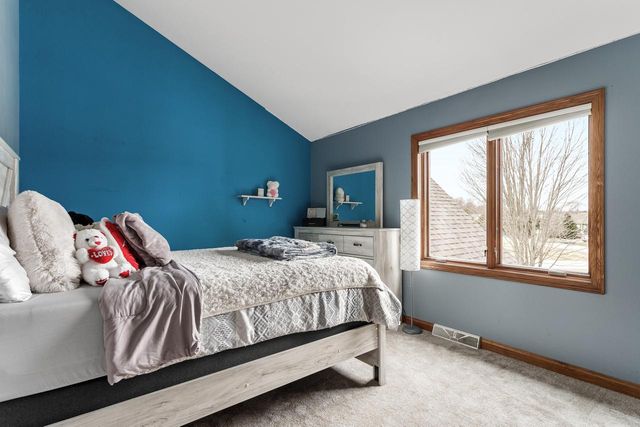 2394 Wildlife COURT, Richfield, WI 53076