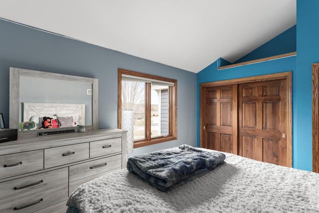 2394 Wildlife COURT, Richfield, WI 53076