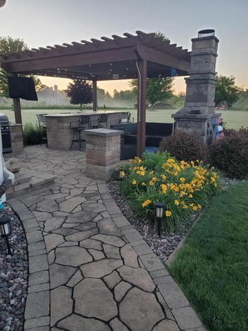 2394 Wildlife COURT, Richfield, WI 53076