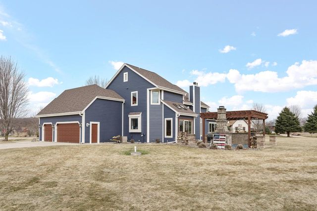 2394 Wildlife COURT, Richfield, WI 53076