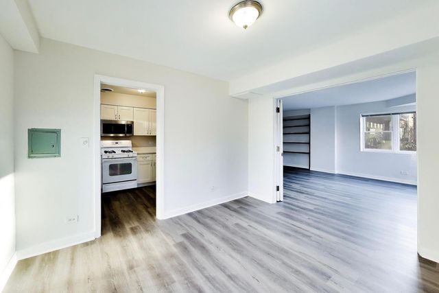 7404 N Sheridan Road G, Chicago, IL 60626