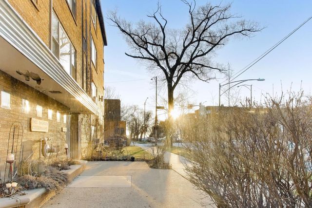 7404 N Sheridan Road G, Chicago, IL 60626