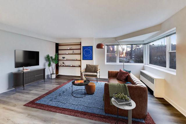 7404 N Sheridan Road G, Chicago, IL 60626