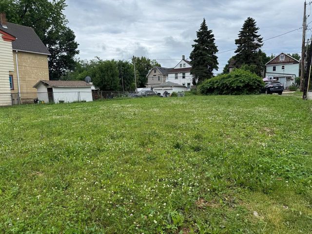 223 N 33RD STREET, Milwaukee, WI 53208