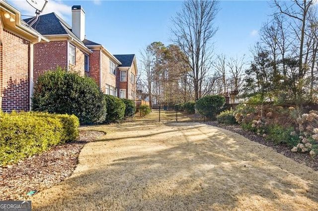 1841 E Gate Cove, Dunwoody, GA 30338