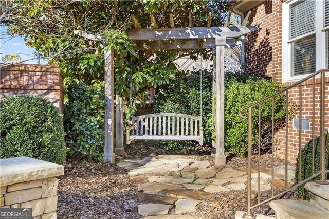 1841 E Gate Cove, Dunwoody, GA 30338