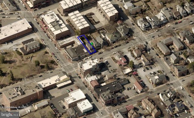 1004 PRINCE EDWARD ST, Fredericksburg, VA 22401