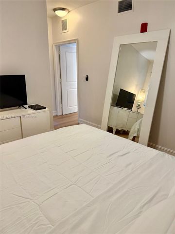 611 11th St 104, Miami Beach, FL 33139